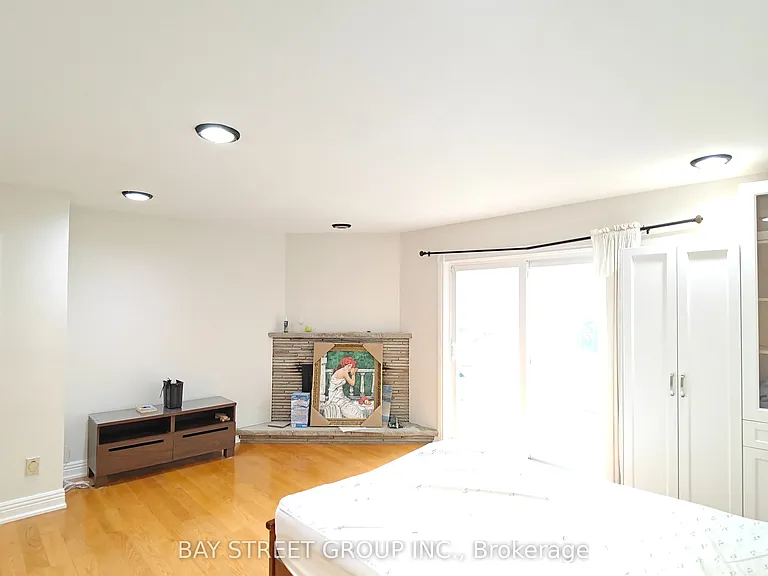 9 Mosedale Cres #LOWER — Photo 5