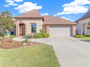 317 Cypress View Dr, Youngsville, LA 70592
