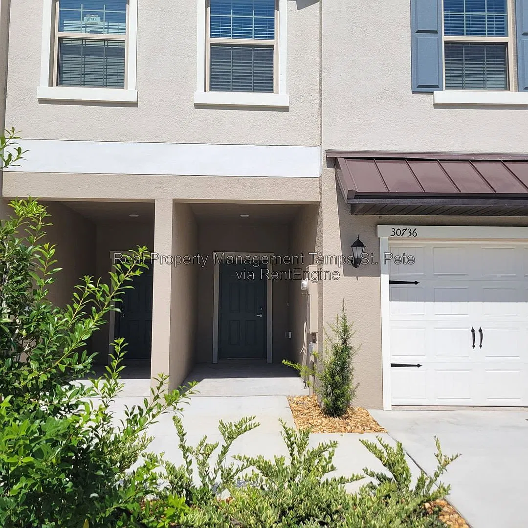 3 bed, 2.5 bath, 1666 sqft, $2,025 — Photo 2