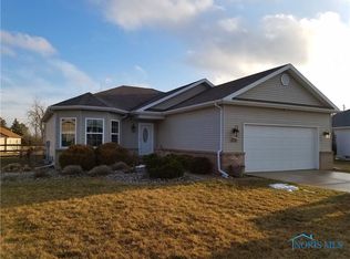 29070 Greystone Dr, Millbury, OH 43447