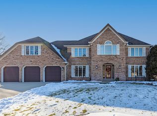 23W241 Oxer Ct, Naperville, IL 60540