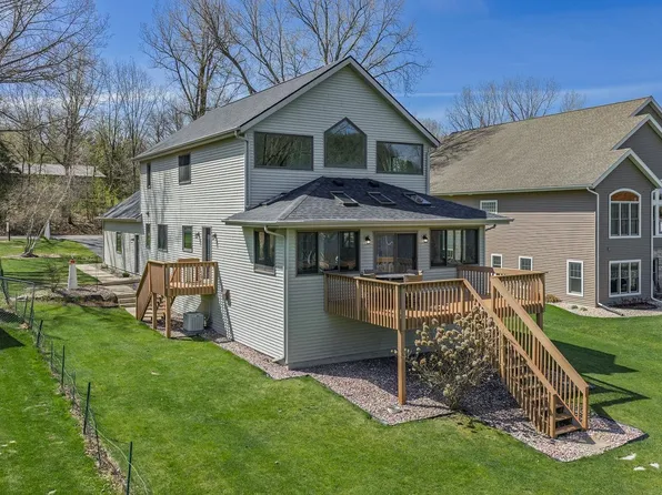 W11296 Red Cedar Dr, Lodi, WI 53555