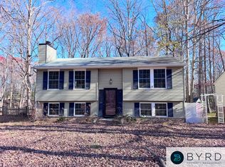 2411 Carriage Creek Rd, Midlothian, VA 23112