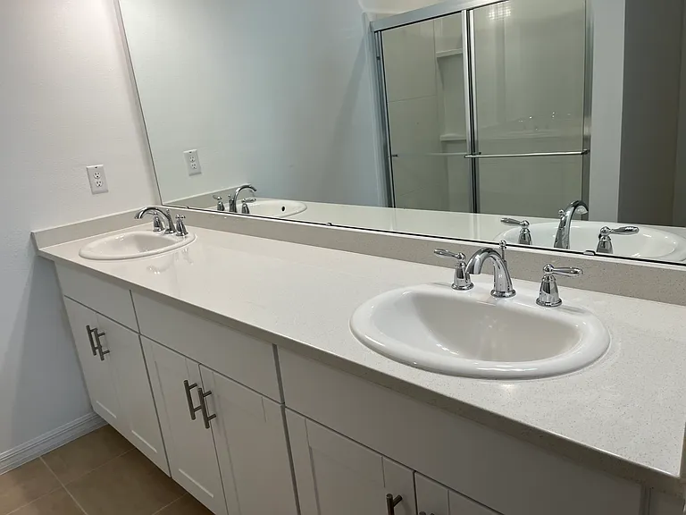 2571 Driftwood St — Photo 31