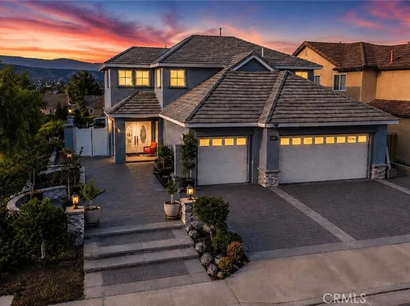 8805 E Crestview Ln, Anaheim, CA 92808