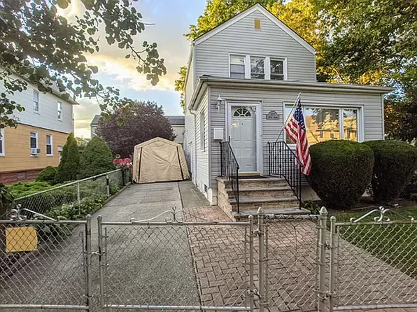 8619 107th Ave, Ozone Park, NY 11417