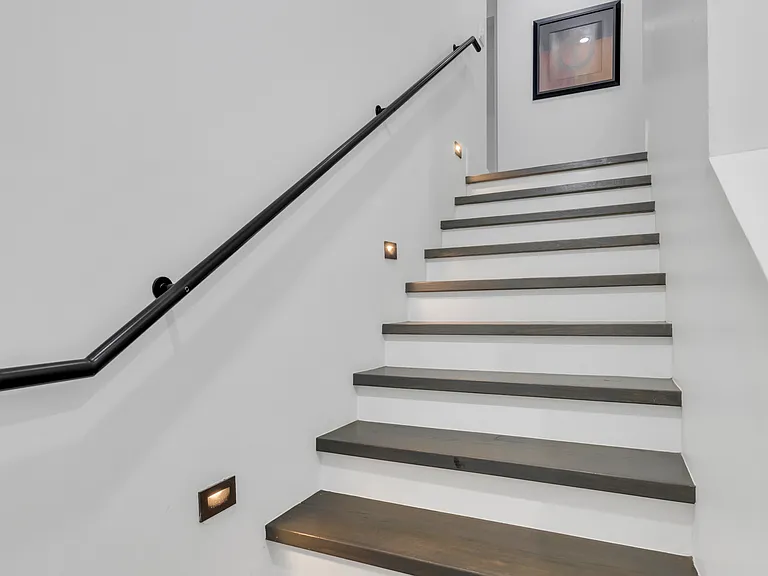 134 Carriage Dr — Photo 19
