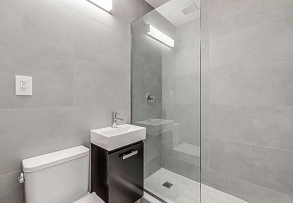 5th image of 1411 York Ave #1O