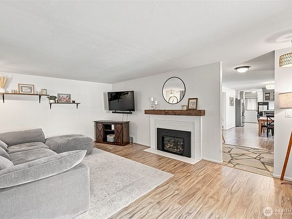 5th image of 3601 Earl Avenue