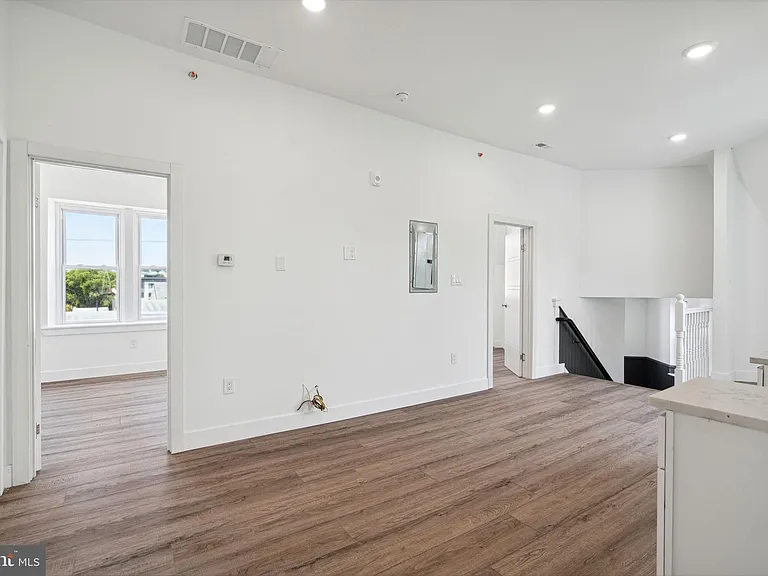 5164 Ridge Ave #3 — Photo 23