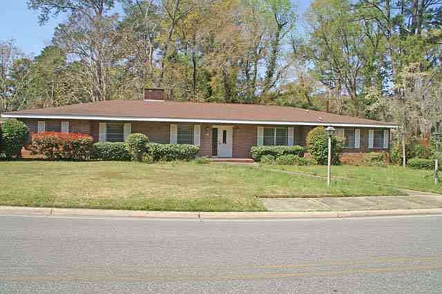 1st image of 800 Bellamy Dr