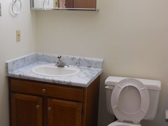 3rd image of 1331 Trade Sq W APT 6