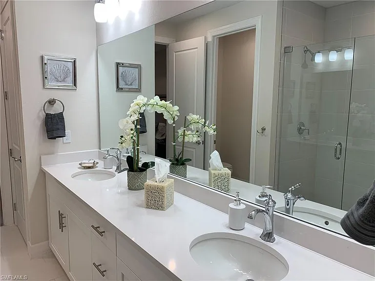 208 Indies Dr E #202 — Photo 20
