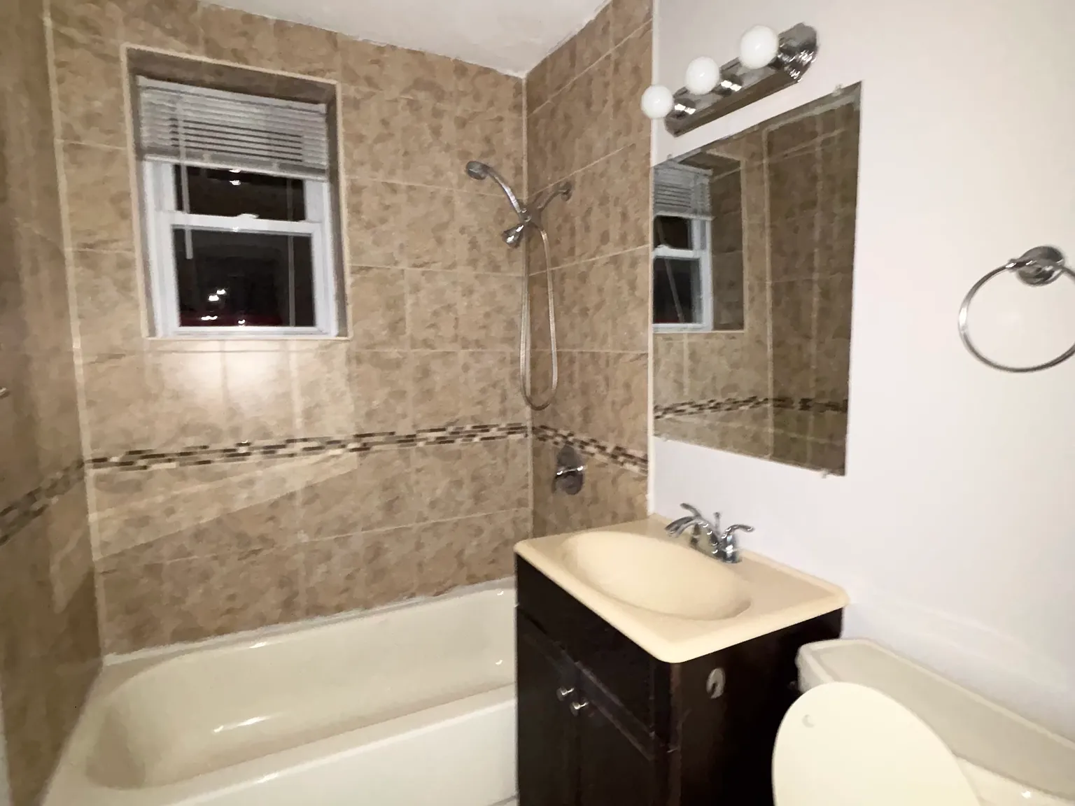 1 bed, 600 sqft, $1,550 — Photo 2