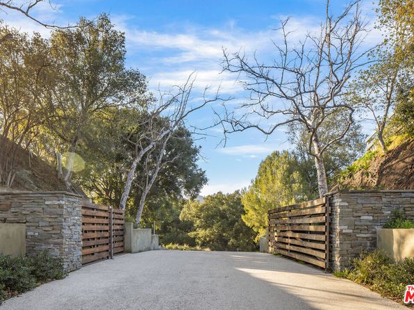 715 Crater Camp Dr, Calabasas, CA 91302