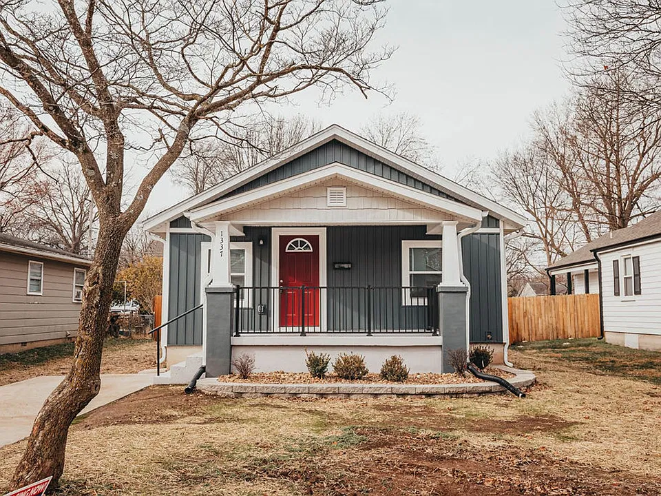1337 S Florence Ave