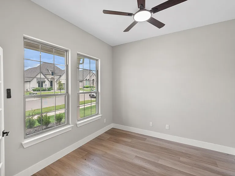 2341 Cobbler St — Photo 11