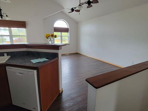5th image of 719 Skyla Ct #B