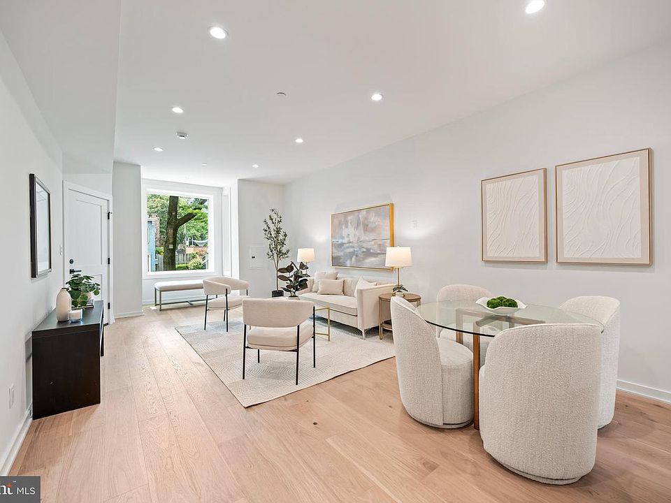 1st image of 131 11th St NE APT 2