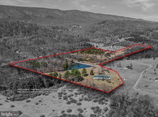 108 Fleeces Den Ln, Berkeley Springs, WV 25411