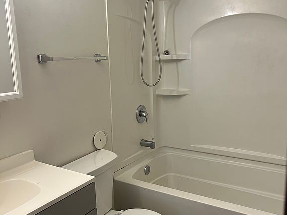 4th image of 301 N 41st St #4