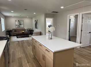 36 Charles Ter, Piscataway, NJ 08854