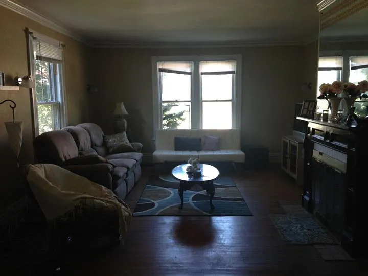415 Amherst Ave — Photo 2