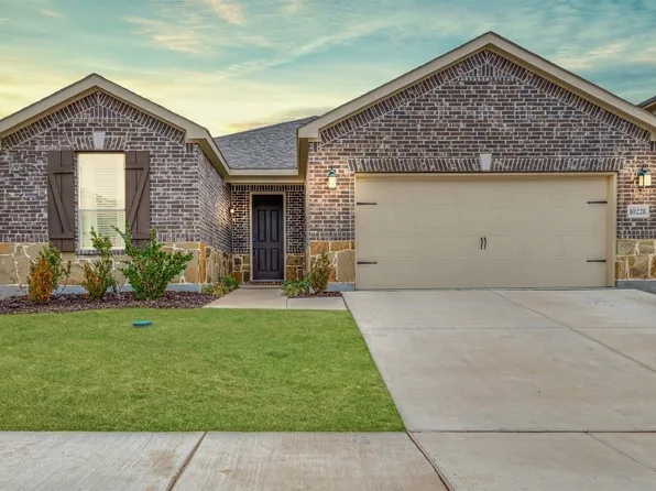10228 Fox Springs Dr, Fort Worth, TX 76131