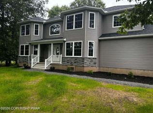 181 Whitetail Rd, Henryville, PA 18332