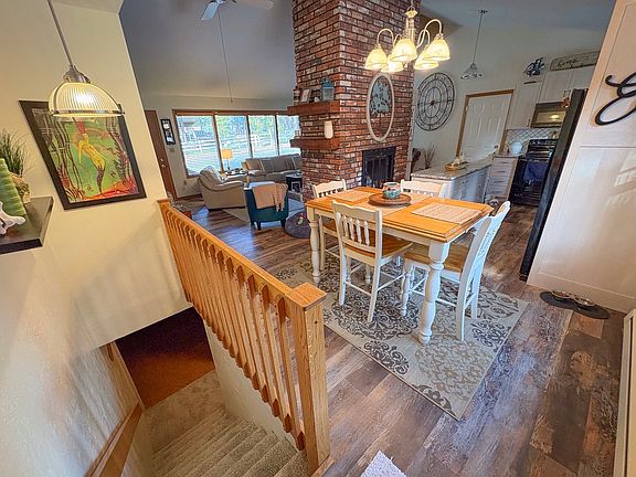 3rd image of 71 Roza Rd