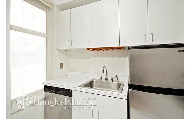 Sold by Douglas Elliman | media 10