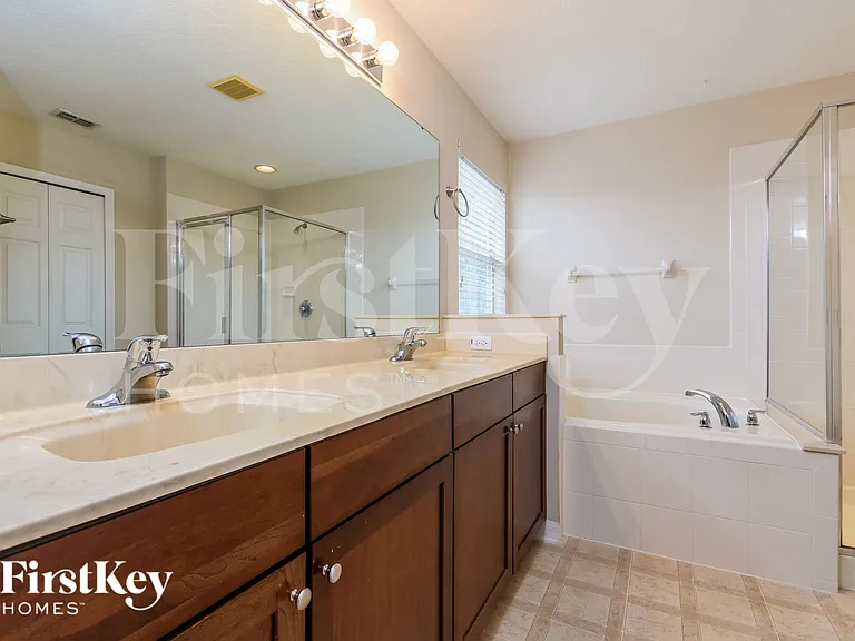 5457 Gemgold Ct — Photo 11
