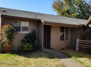 903 Filbert Ct APT A, Newberg, OR 97132