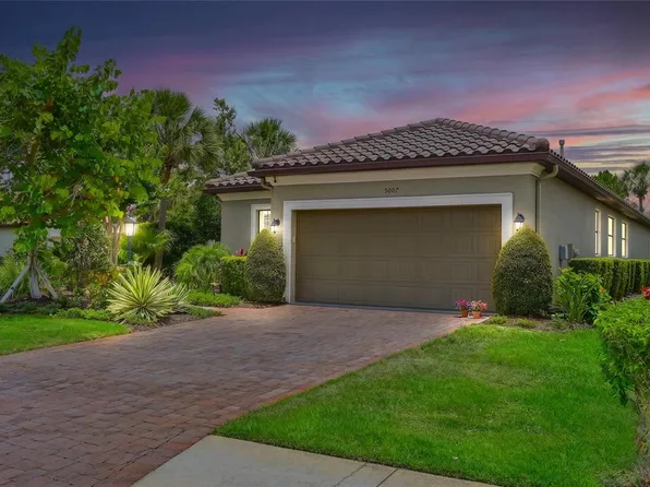 5007 Serata Dr, Bradenton, FL 34211