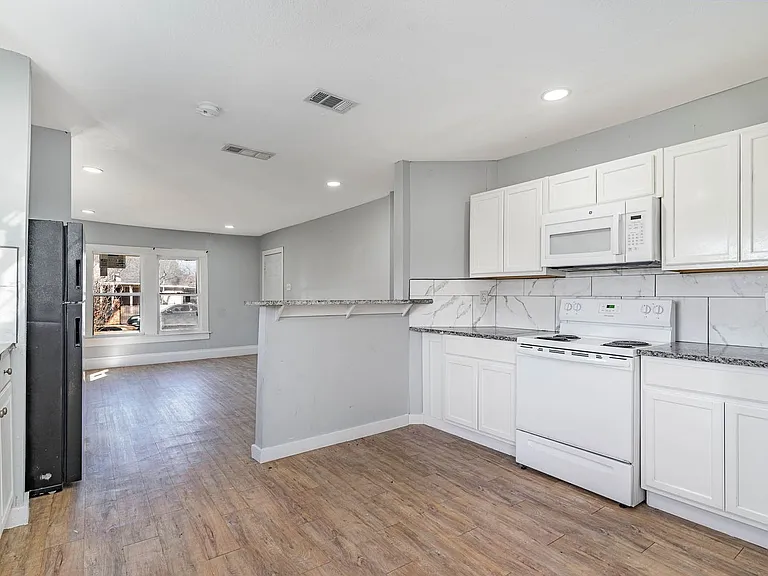 1406 Galloway Ave — Photo 2