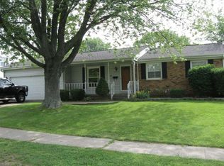 907 Chelsea Pl, Washington, IL 61571