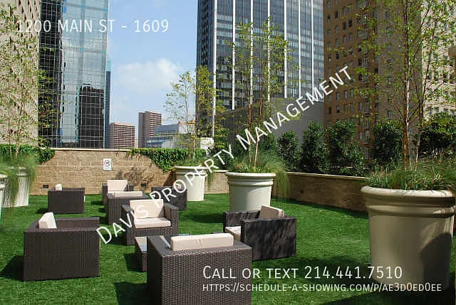 1200 Main St #1609 — Photo 2