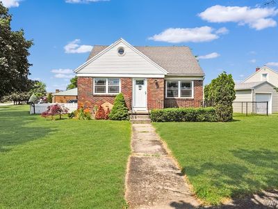 860 George Urban Blvd, Cheektowaga, NY, 14225