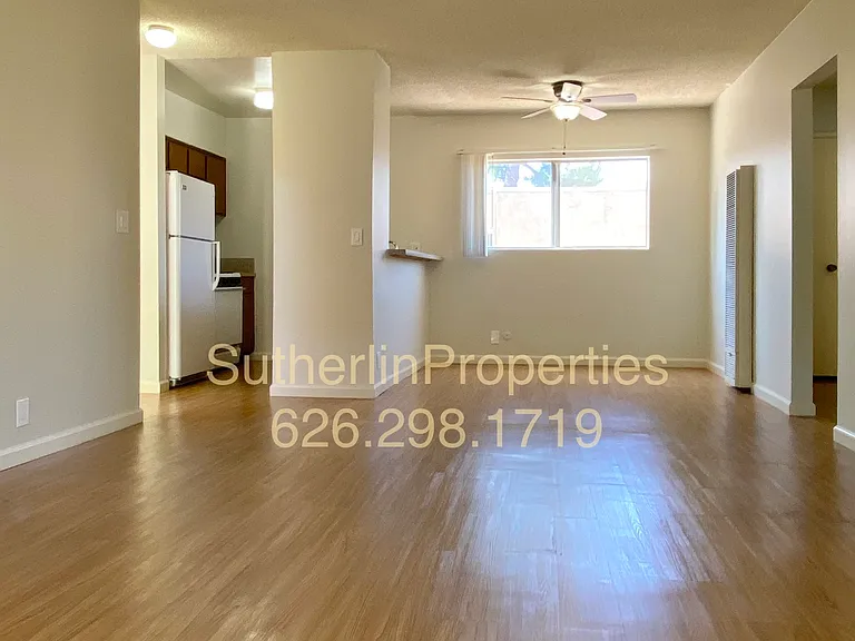 1425 E Orange Grove — Photo 12