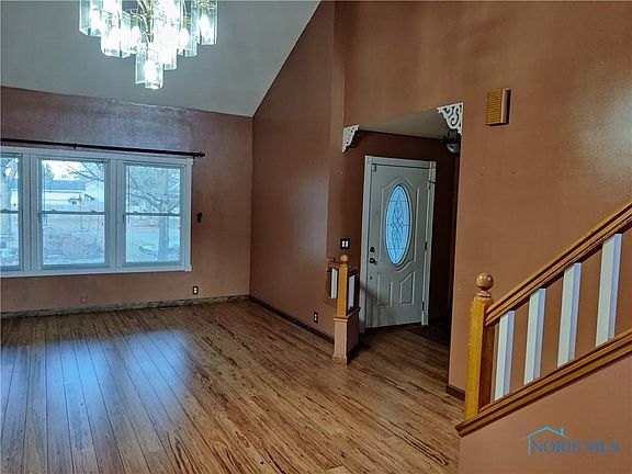 4th image of 5430 Silvertown Dr