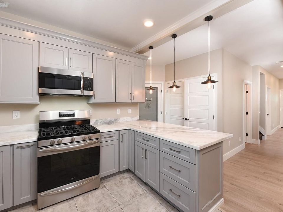 1st image of 56 Laura St #56