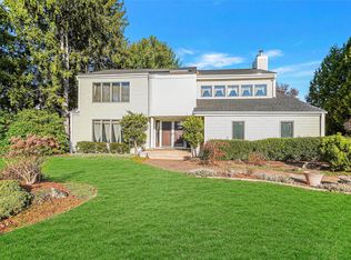 3 Panfield Pl, Mount Sinai, NY