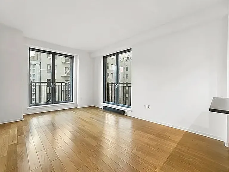 310 W 52nd St #5G — Photo 1