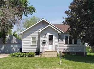 1913 Locke Ave, Waterloo, IA 50702