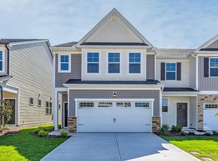 27 Fairwinds Dr, Lillington, NC 27546