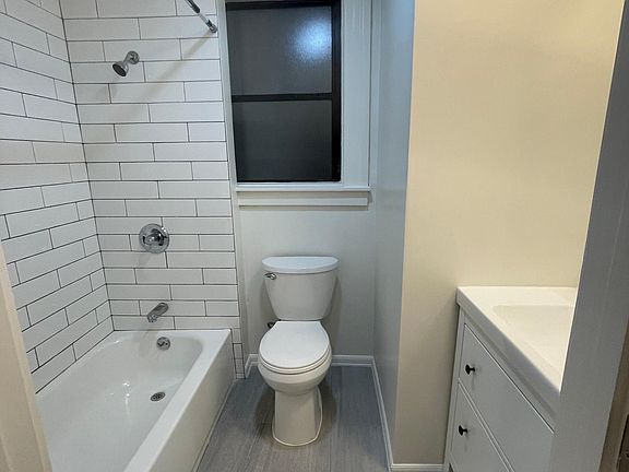 4th image of 3201 Washington St APT 1