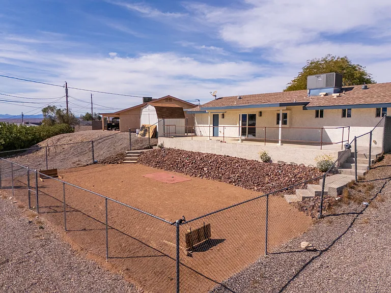 2150 Lake Havasu Plz — Photo 40