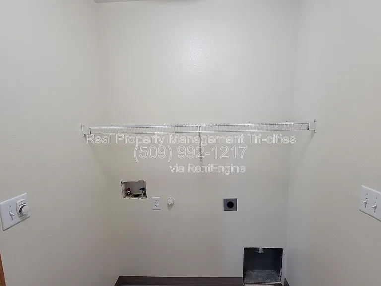 6321 Thistledown Dr — Photo 5