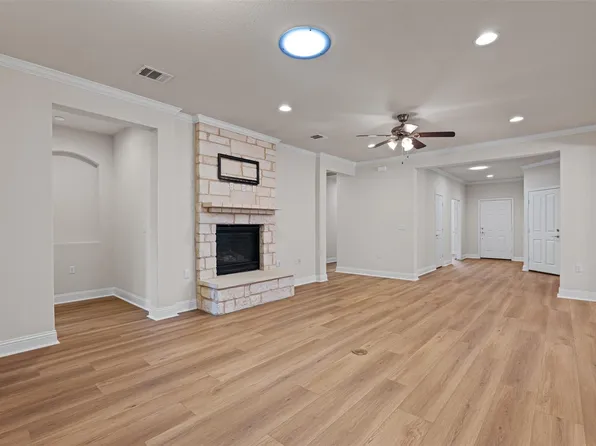 509 Davis Mountain Cir, Georgetown, TX 78633