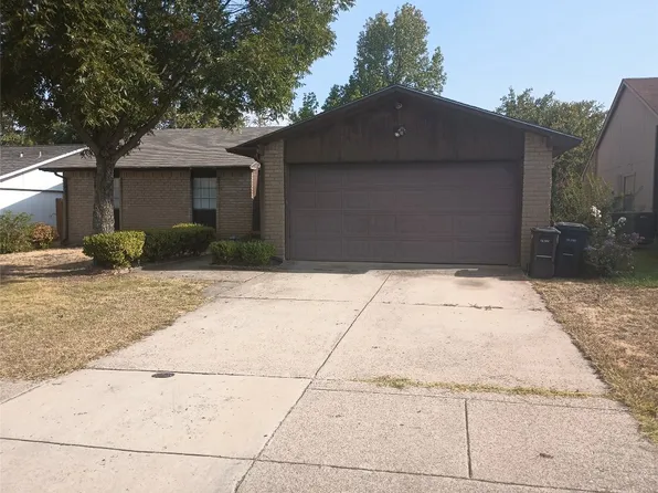 7800 Acapulco Rd, Fort Worth, TX 76112
